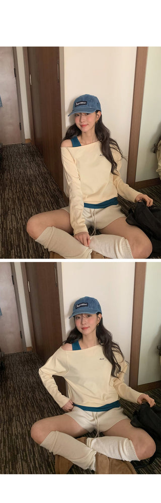 One-shoulder oversized sweatshirt