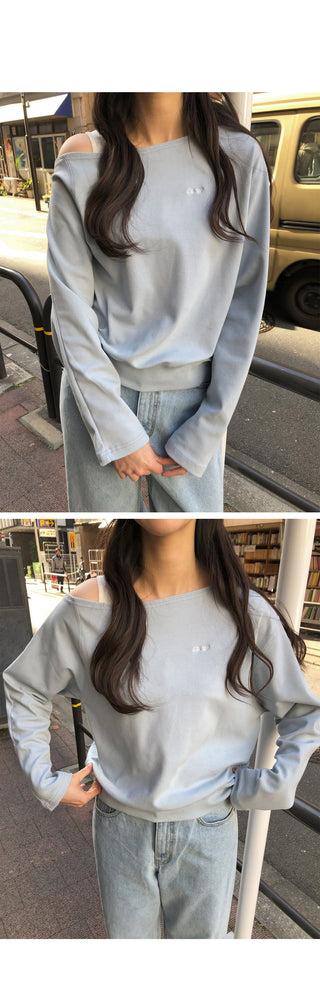 One-shoulder oversized sweatshirt