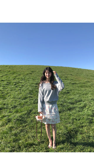 One-shoulder oversized sweatshirt