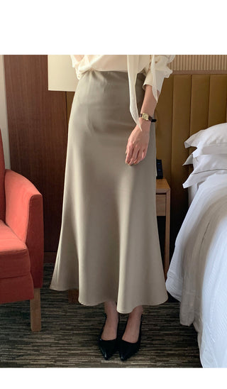 Flared long skirt