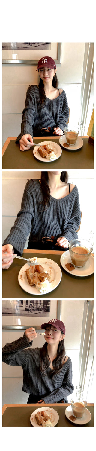(3 colors) V-neck cropped knit