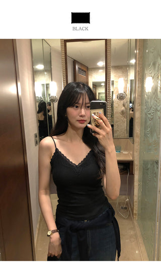 (4 colors) [Built-in cap] Lace sleeveless top