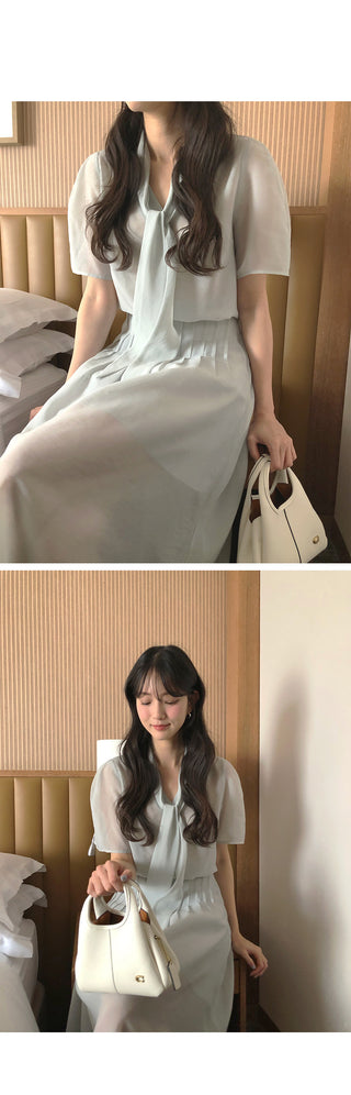 [2 colors] Tie blouse