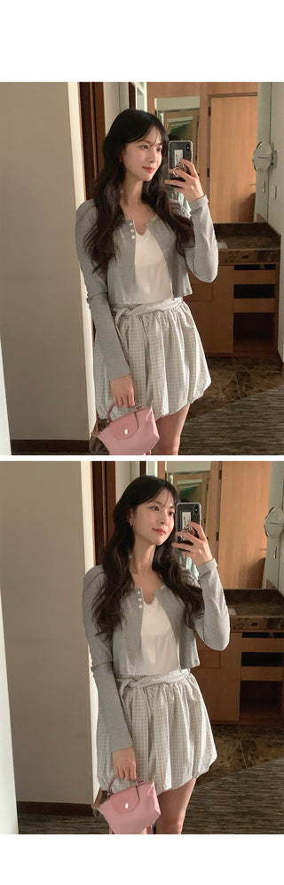 Balloon check pattern skirt