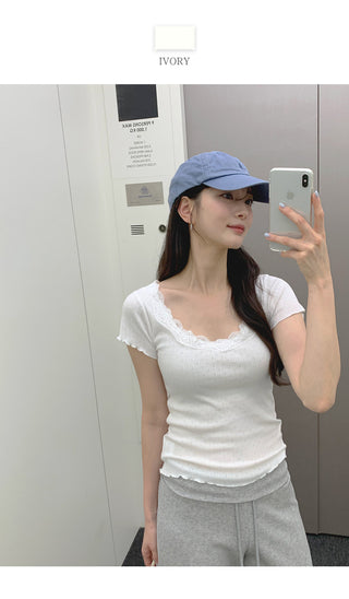 [3 colors] See-through V-neck waist string ruffle hem bustier sleeveless blouse