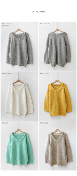 V-neck loose-fit knit