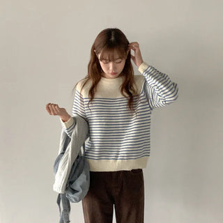 Round neck striped knit