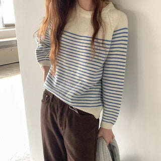 Round neck striped knit