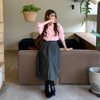 Pleated long skirt