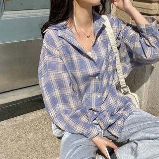 Long-sleeved oversized vintage shirt