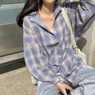 Long-sleeved oversized vintage shirt