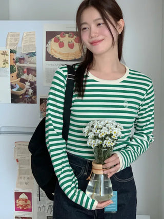 Weekly Stripe Border Pattern T-Shirt