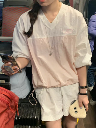 Loose-fit V-neck sweatshirt (2c)