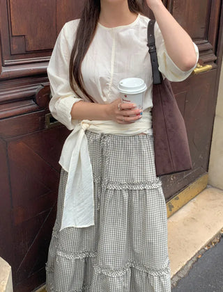 Ribbon long-sleeved blouse