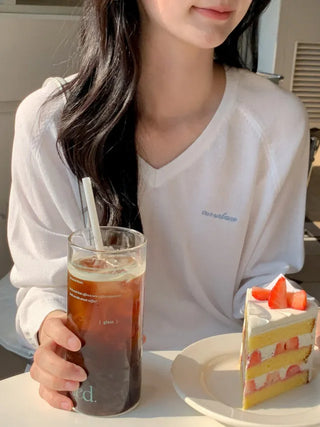 Loose-fitting long-sleeved knit