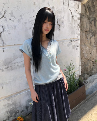 Button V-neck knit