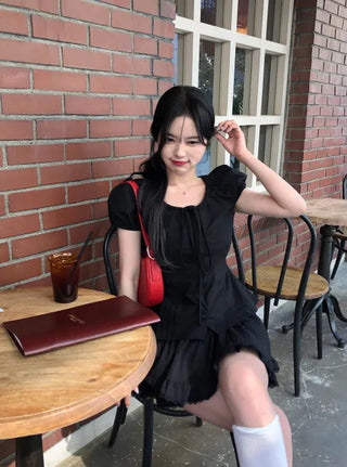 Blouse with ribbon puff pleats