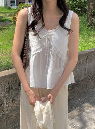 Sleeveless blouse