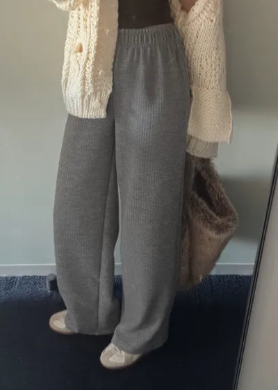 Knit training pants