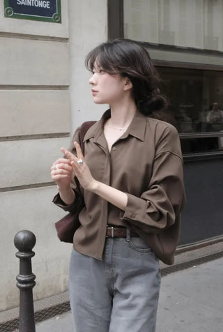 Wrinkle-resistant crop blouse