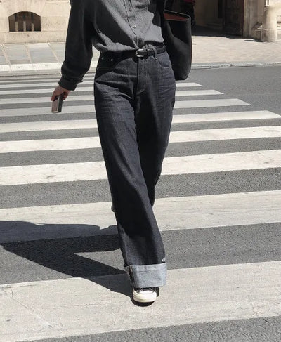 Straight-leg rolled-up denim pants
