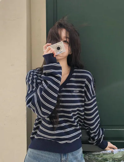 V-neck striped sweatshirt