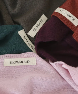 V-neck flat knit