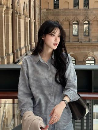 Embossed check pattern shirt