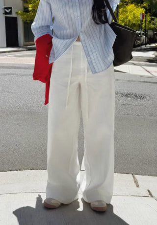 Curved wide-leg pants
