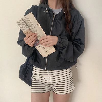 Hooded cropped mountain parka