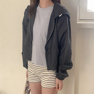 Hooded cropped mountain parka