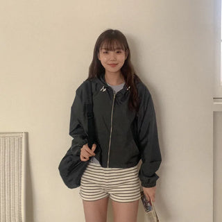 Hooded cropped mountain parka