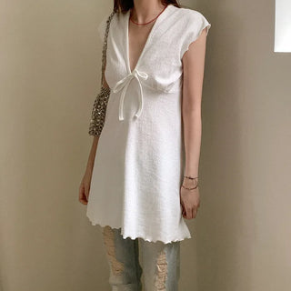 V-neck ribbon tunic