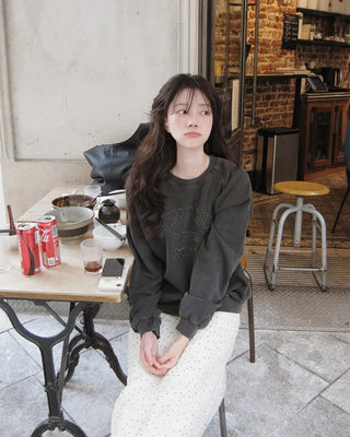 Pigment-washed sweatshirt