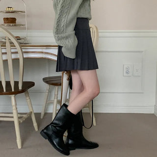 Girly pleated mini skirt