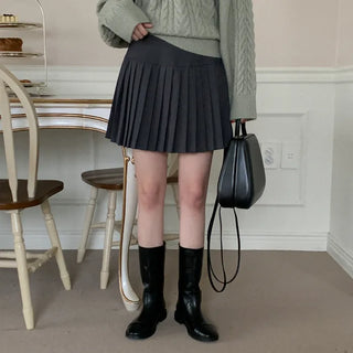 Girly pleated mini skirt