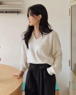 Daily V-neck knit