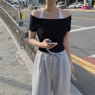Off-shoulder semi-cropped black short-sleeved T-shirt