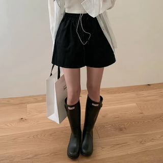 Elastic waist chino shorts