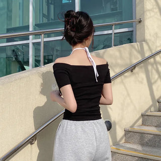 Off-shoulder semi-cropped black short-sleeved T-shirt
