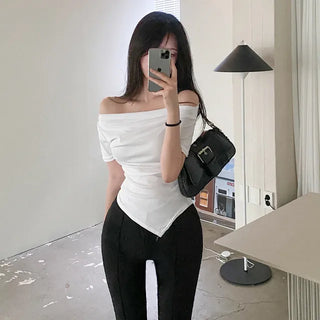 Short-sleeved off-shoulder cropped asymmetrical T-shirt
