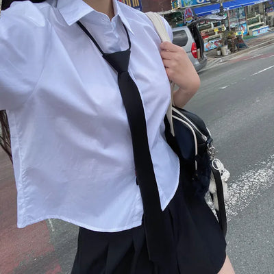 Cropped white loose-fit short-sleeve shirt