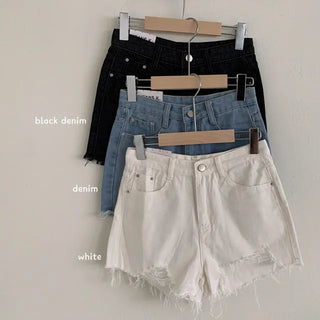 Cut-out denim pocket shorts
