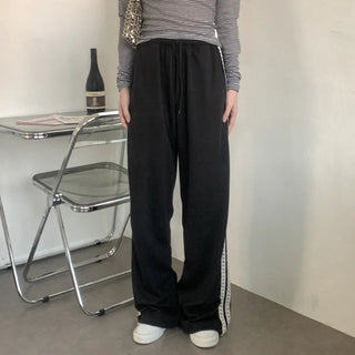 Race track pants with elastic waistband
