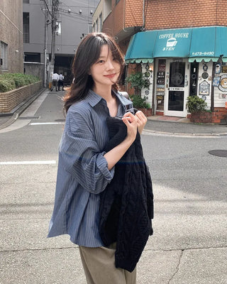 Loose-fit striped shirt