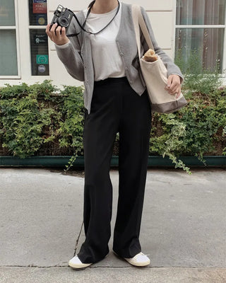 Stress-free! Comfortable wide-leg fleece-lined slacks that feel like training wear.