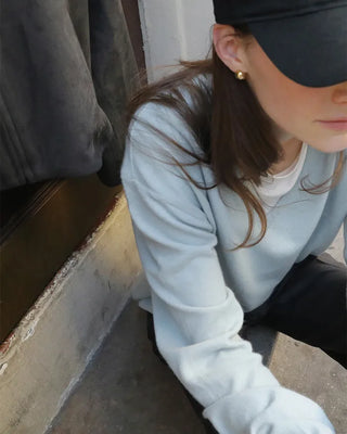 Deep V-neck knit