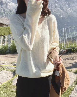 Slim Heart V-Neck Knit