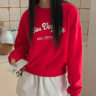 Loose-fitting lettering stitch cropped sweatshirt