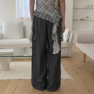 Wide cargo pants